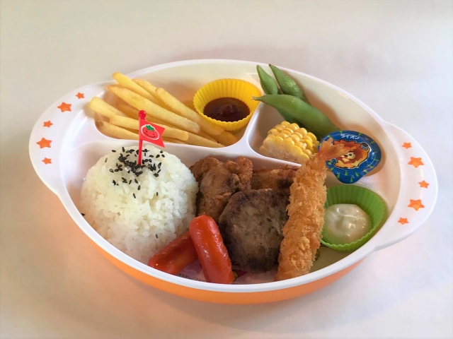 お子様ランチは何歳から？