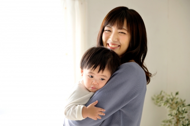 「ママがいい」とママにべったりなのはダメなこと？
