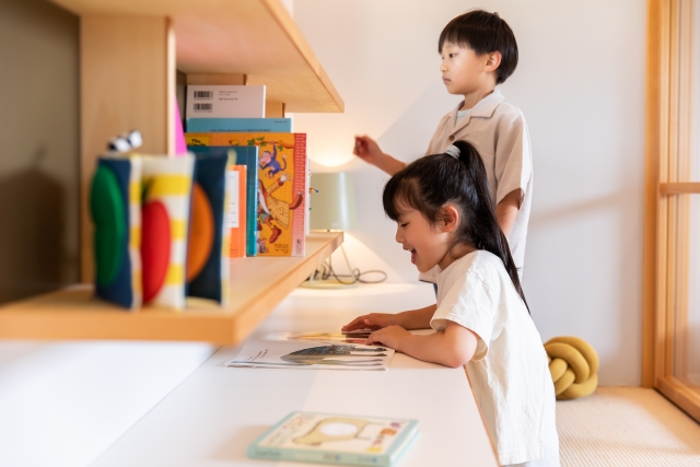 【年齢別】子どもの成長に合わせた絵本の選び方とは？